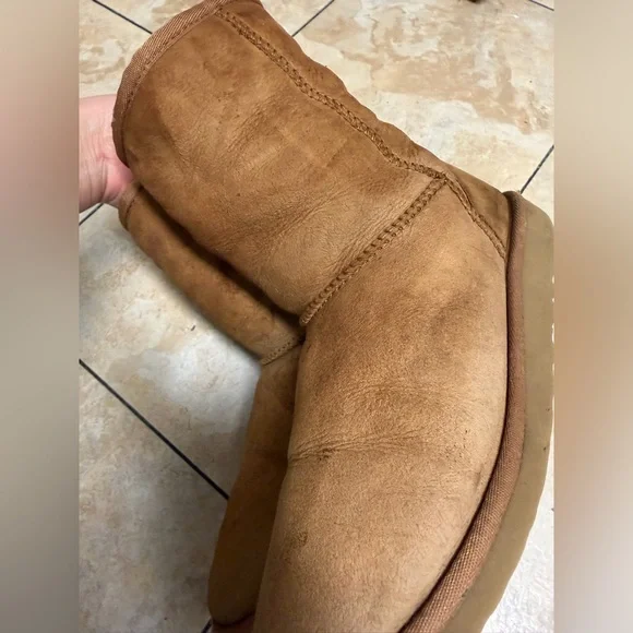 UGG Classic Brown Sheepskin Boots - Picture 7 of 14